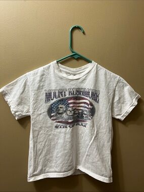 Delta White Short-Sleeve Mount Rushmore 4th of July Graphic Tee